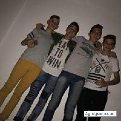 vitosantino chico soltero en La Leonesa