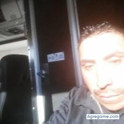 gibertoalvarez chico soltero en Riverside