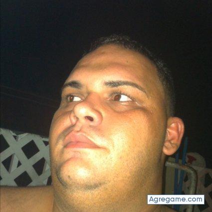 carlos10102 chico soltero en Gastonia