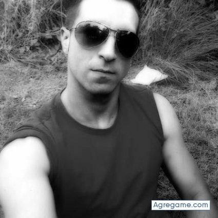 ALEXTESALEX chico soltero en Buñuel