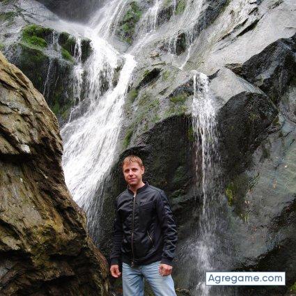 Andresas chico soltero en Villanueva del pardillo