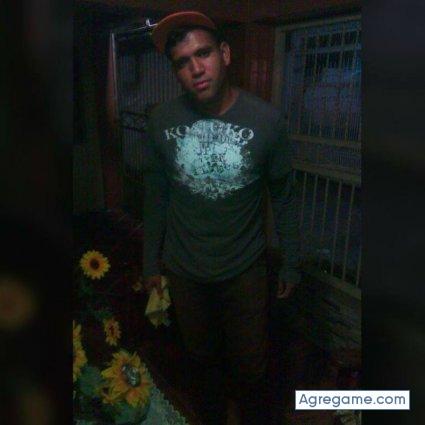 Toni255 chico soltero en San Félix