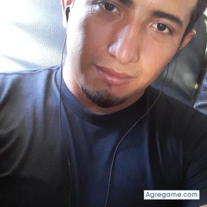 Yeyron chico soltero en Quesada