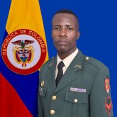 Vigilante. Busco pareja. Amustades.