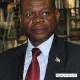 Funcionario Internacional. Busco pareja.