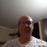 Busco conocer gente. Mujeres. Honesto,