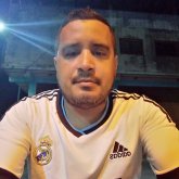 Trabajando. Busco pareja. Chicas. Me