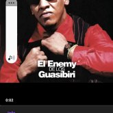 Una mujer amorosa cariñosa. Cariñoso y