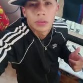 Estudiante. Soy boxeador
Soy celoso.