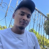 Alegre. Chicas lindas.