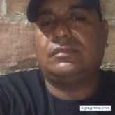 Busco conocer gente. Vivo en