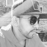 Construction. Busco pareja. Una mujer.