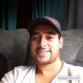 Encuentra Hombres solteros en Lucas González