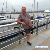 Busco hacer amistades. Admistad. Simple