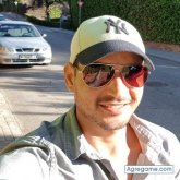 Busco pareja. Una persona seria.