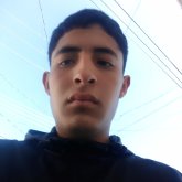 Estudian, y mesero. Busco ligar. Busco