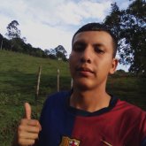 Mido 1 74 soy delgado. Soltero tengo 23