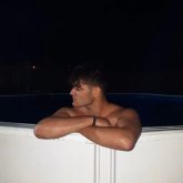 Poder tener conversación. Alegre