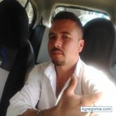 Chicas de mi ciudad. Buena honda. Él