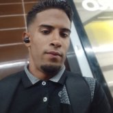 Buscó una mujer 1.70 25año. Cumplidor