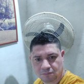 Operador de máquinas planas. Mujeres no