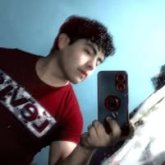 Estamos buscando una mujer interesante.