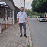 Busco una mujer mayor yhermosa ysincera.