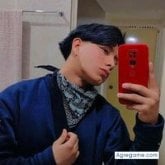 Asesor de ventas y estudiante de teatro.