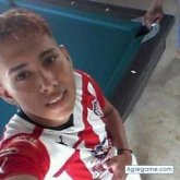 Busco chatear. Un chico guapo e