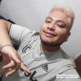 Enfermero. Busco conocer gente. Alguna