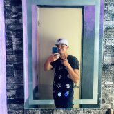 Soy soltero dispuesto a todo. Mi número