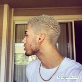 cw30871 chica soltera en New Castle