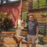 Conductor. Mujeres muy hermosas y