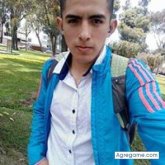Encuentra Hombres solteros en Sayán