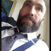 Diseñador. Busco ligar. Solo mujeres de