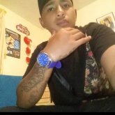 Busco pareja. Mujeres de sillas.