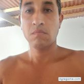 Busco conocer gente. Una persona