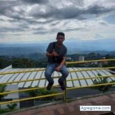 Trabajador en Empresas. Busco pareja.