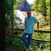 Busco conocer gente. Deporte, cine y