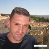 Robert_Sirvi chico soltero en Parla