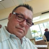 Busco pareja. Mujeres. Soñador. La