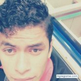 Encuentra Hombres solteros en Coroneo