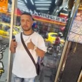 Buenas busco mujeres de 18 a 25. Alegre