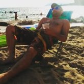 Hola soy cariñoso buena persona. Alto