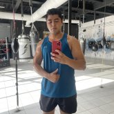 Estudiante. Busco conocer gente.