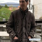 Encuentra Hombres solteros en Navia