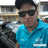 Kenneth León