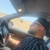 Trabajo. Busco conocer gente.