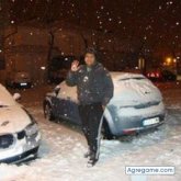 Pareja. Aburrido. Nada.