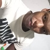 Busco pareja. Estoy aquí esperando